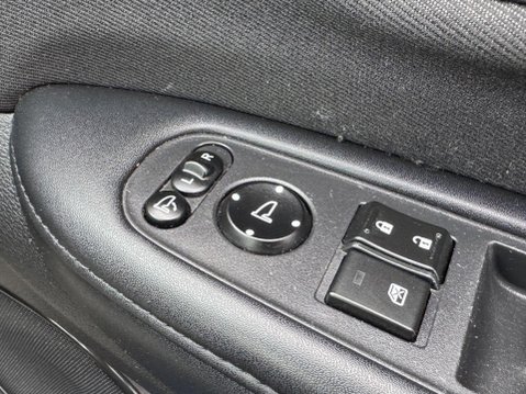 Honda HR-V 1.5 i-VTEC S Euro 6 (s/s) 5dr 28