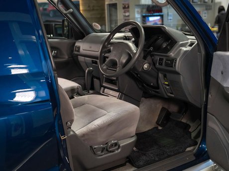 Mitsubishi Pajero 9