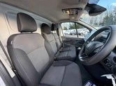 Renault Trafic LWB L2H1 Low Roof Advance Ll30 Air Cruise SELECT 14