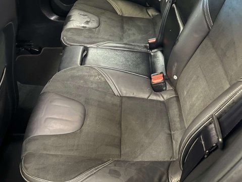 Volvo V40 2.0 V40 R-Design Nav D3 Auto 5dr 29
