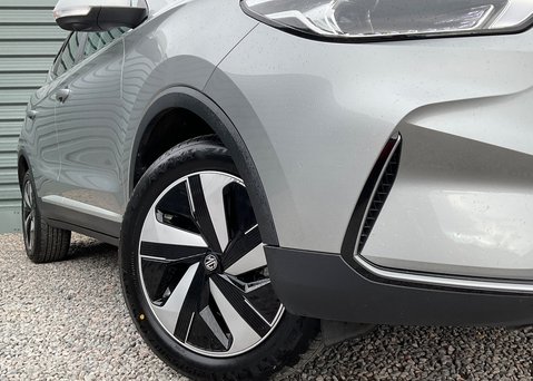 MG ZS EV 72.6 kWh SE 2