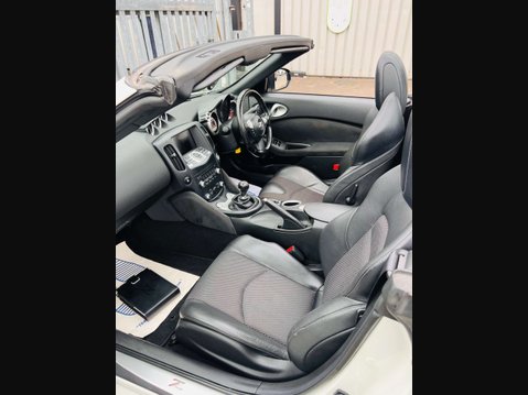 Nissan 370Z 3.7 370Z GT V6 2dr 26