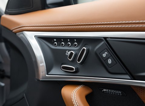 Jaguar F-Type SVR Convertible 17