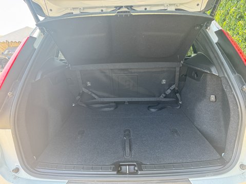 Volvo XC40 (Sold) Recharge Twin 78kWh Pro SUV 5dr Electric Auto AWD (408 ps) 10