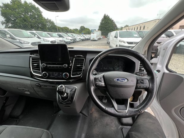 Ford Transit Custom LWB L2H1 Low Roof Limited 300 Air Con Ply Lined Sensors EURO 6 NO VAT 45