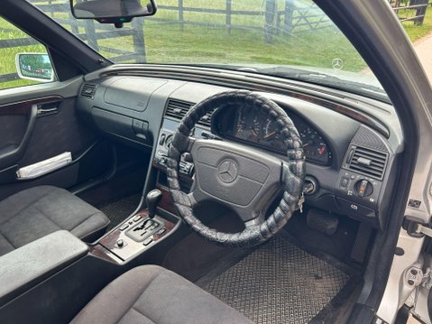 Mercedes-Benz C Class 1.8 C180 Elegance 4dr 21