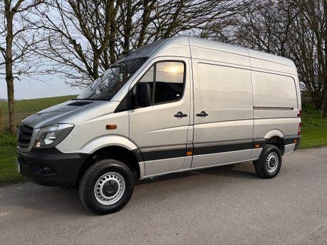 Mercedes-Benz Sprinter 319 V6 Cdi 4x4 5g-Tronic Mwb Hr Panel Van - Air Con - Direct from MOD