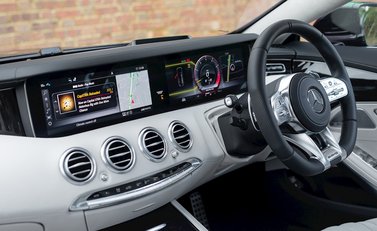 Mercedes-Benz S63 AMG Coupe 16