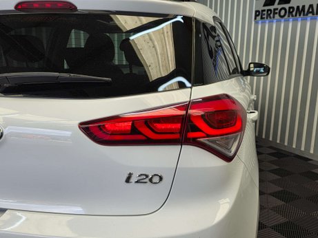 Hyundai i20 1.2 Premium SE Hatchback 5dr Petrol Manual Euro 6 (84 ps) 20