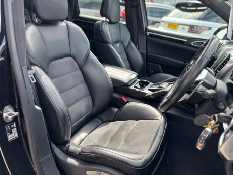 Porsche Cayenne 3.0 TD V6 Platinum Edition SUV 5dr Diesel TiptronicS 4WD Euro 6 (s/s) (262 22
