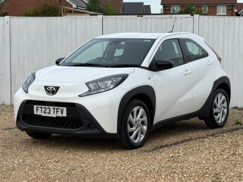 Toyota Aygo X VVT-I PURE 1