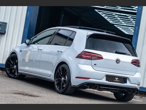 Volkswagen Golf 2.0 Golf R TSi Semi-Auto 4WD 5dr 31