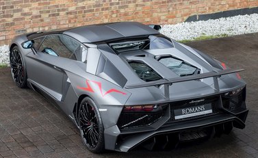 Lamborghini Aventador SV LP750-4 Roadster 11
