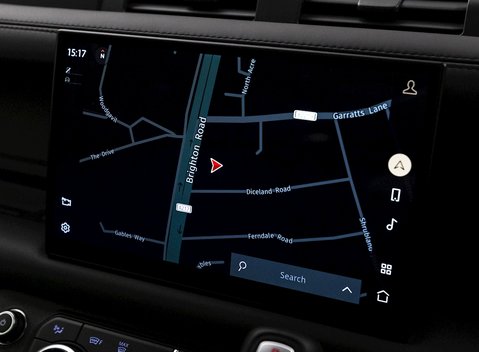 Land Rover Defender 110 V8 Bond Edition 18