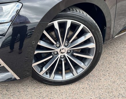 Skoda Superb 2.0 Superb Laurin & Klement Enterprise TSi Semi-Auto 5dr 3