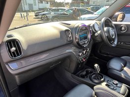Mini Countryman 1.5 Countryman Cooper Auto 5dr 17