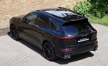 Porsche Cayenne Turbo 19