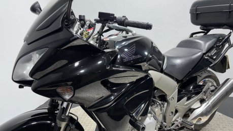 Honda CB 2007 60K MOT GOOD LOOKING 1000CC COMMUTER TOURER BIKE 18