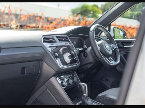 Volkswagen Tiguan 1.5 Tiguan R-Line TSi Evo Semi-Auto 5dr 10