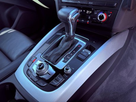 Audi Q5 2.0 TDI S line Plus S Tronic quattro Euro 6 (s/s) 5dr 19