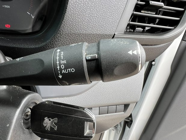 Peugeot Expert MWB L2H1 Professional 2700 Air Con Sensors Tow Bar EURO 6 NO VAT 43
