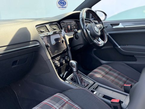 Volkswagen Golf 2.0 Golf GTi Performance TSi Semi-Auto 5dr 55