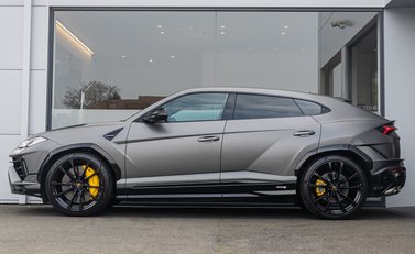 Lamborghini Urus S 3