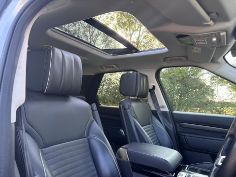 Land Rover Discovery SDV6 HSE LUXURY 12