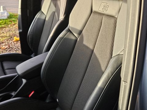 Audi Q4 SPORTBACK S LINE 39