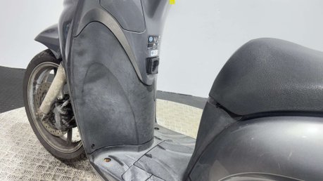 Honda SH300i SH300 2010 300CC PROJECT RUNNING SCOOTER SPARES OR REPAIR BIKE 8