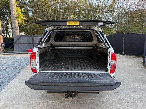 Nissan Navara 2.3 Navara N-Connecta dCi 4WD 5dr 61