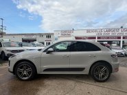 Porsche Macan PDK 10