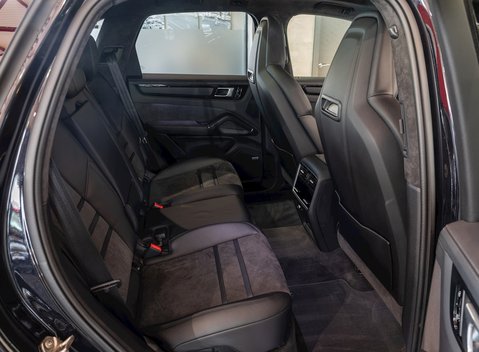 Porsche Cayenne GTS 10