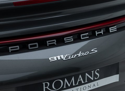 Porsche 911 Turbo S (992) 35
