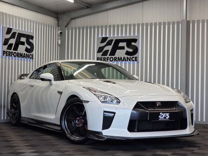Nissan GT-R 3.8 V6 Recaro Coupe 2dr Petrol Auto 4WD Euro 6 (570 ps)