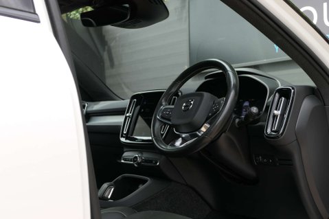 Volvo XC40 1.5 XC40 R-Design T4 Recharge Auto 5dr 23