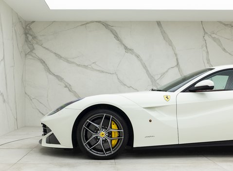 Ferrari F12 Berlinetta 25