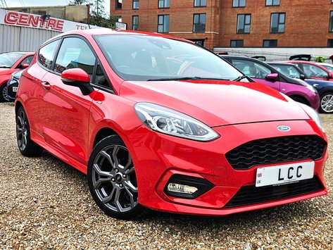 Ford Fiesta ST-LINE LOOK! 1 OWNER! 6 SERVICES.. APPLE CARPLAY.. STUNNING EXAMPLE