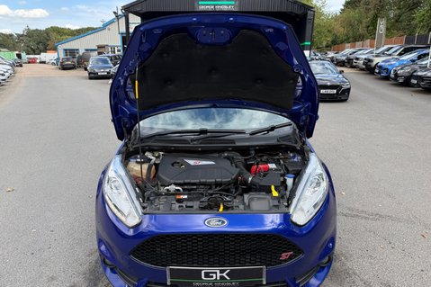 Ford Fiesta ST-2 - 8 SERVICES -NEW MOT -HEATED SEATS -KEYLESS -JUST SERVICED 46