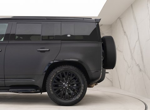 Land Rover Defender 110 X-Dynamic S D250 24