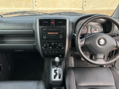 Suzuki Jimny SZ4 3