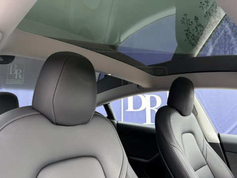 Tesla Model 3 (Dual Motor) Performance Saloon 4dr Electric Auto 4WDE (Performance Upgrade 44