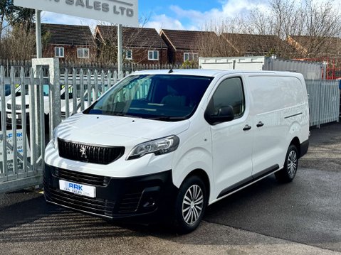 Peugeot Expert 2.0 Expert Professional Premium+ L2 Blue HDi A 32