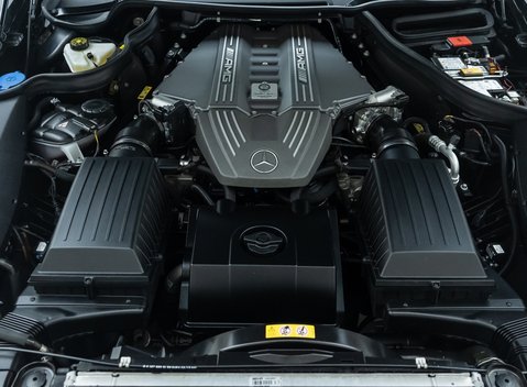 Mercedes-Benz SLS AMG GT FINAL EDITION 37