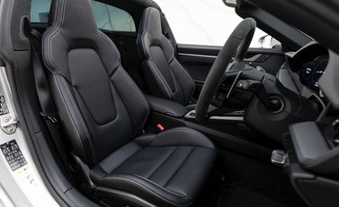 Porsche 911 Targa 4S (992) 13