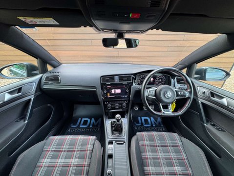 Volkswagen Golf 2.0 Golf GTi Performance TSi 5dr 28