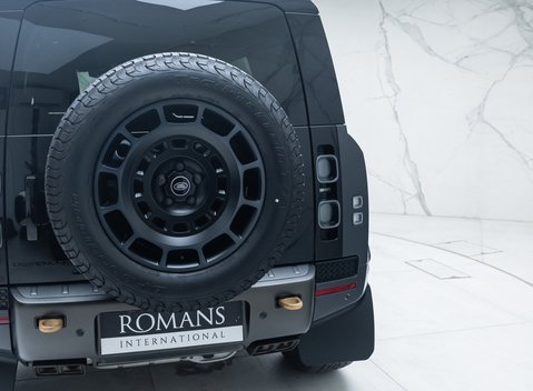 Land Rover Defender OCTA EDITION ONE 42
