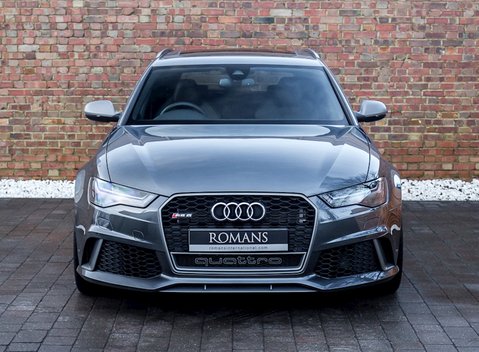 Audi RS6 Avant Performance 4