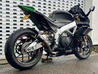 Aprilia RSV 1.1 RSV 4 1100 Factory 4