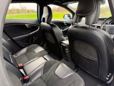 Volvo V40 2.0 D4 R-Design Euro 6 (s/s) 5dr 31